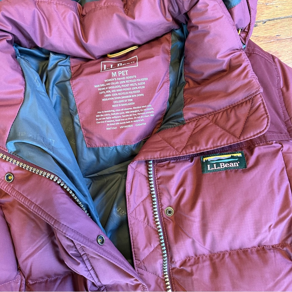 L.L. Bean Petite Mountain Classic Down Parka - New without Tag/never worn - Picture 3 of 5